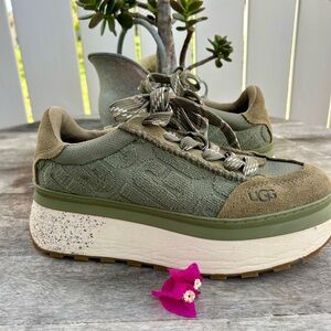 UGG Olive Green Textured Platform Marin Lace  Logo Sneakers US Sz 8